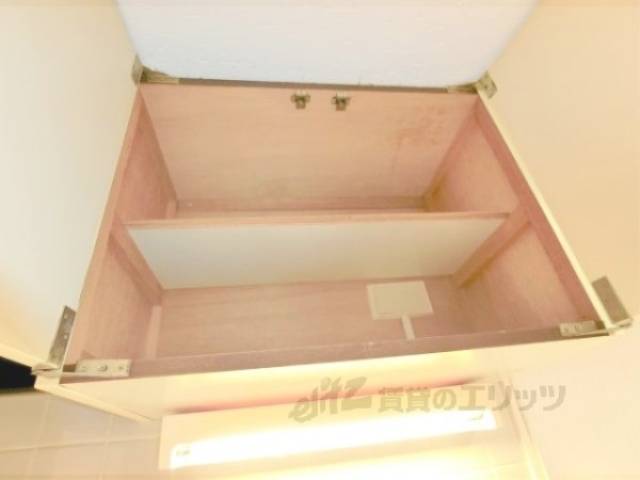 キッチン　上部収納