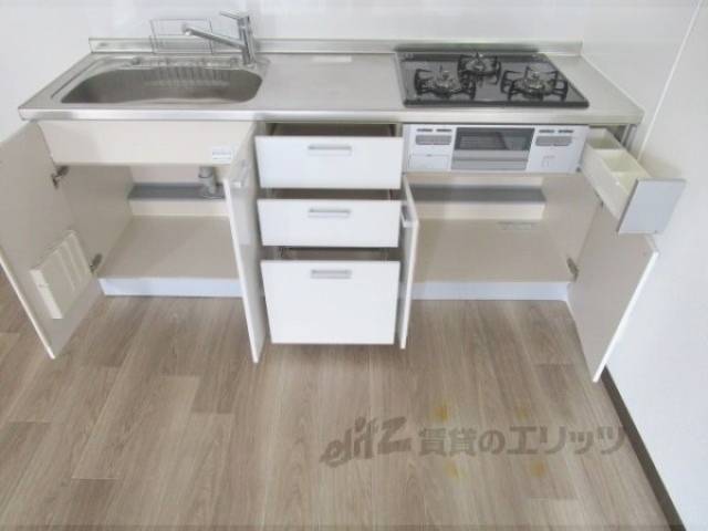 キッチン　下部収納