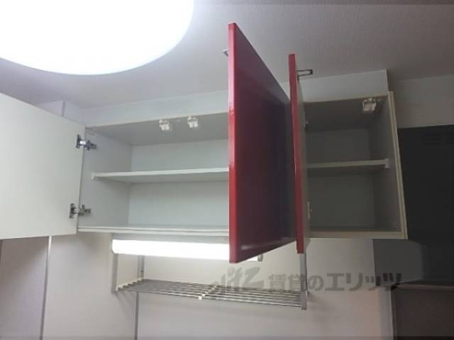 キッチン　上部収納