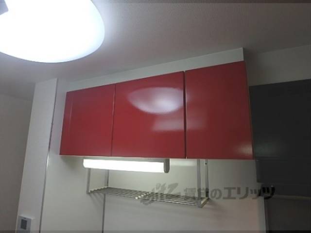 キッチン　上部収納