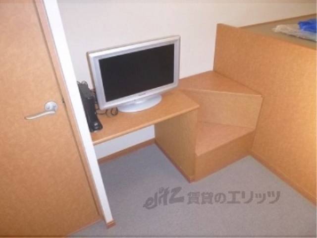 備え付けテレビ