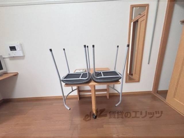 備え付けテーブル