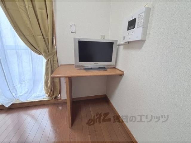 備え付けテレビ