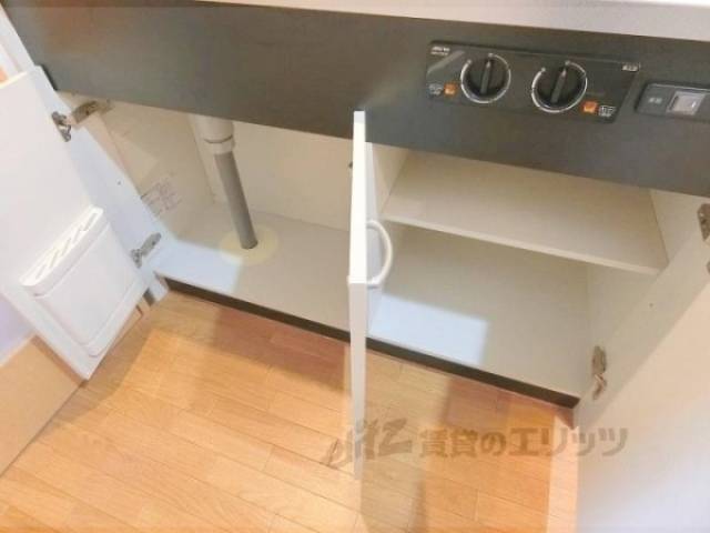 キッチン　下部収納