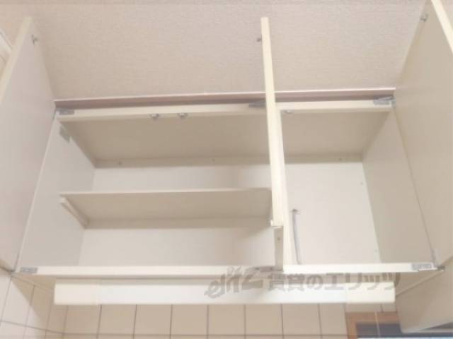 キッチン　キッチン上部収納