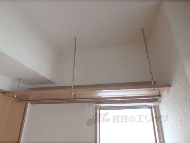 風呂　洋室上部収納