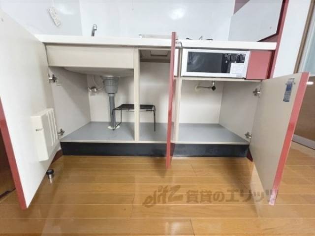 キッチン　収納下部