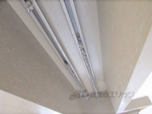 カーテンレール