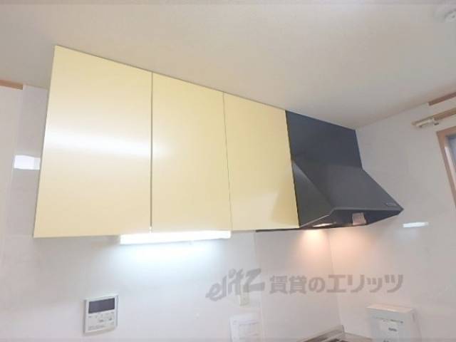 キッチン　上部収納