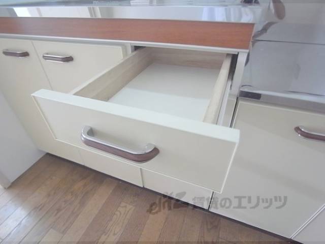 キッチン下部収納