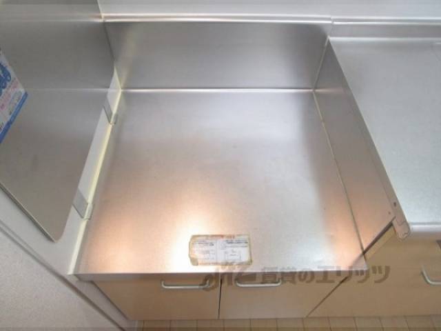 キッチン　コンロ置き場