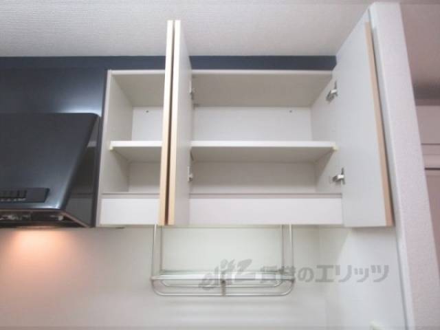キッチン　上収納