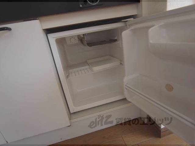 キッチン　冷蔵庫　備え付き冷蔵庫の内部です。