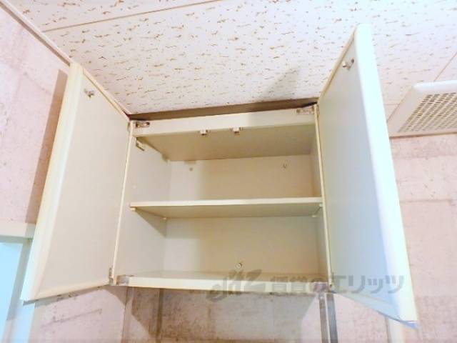 キッチン　上部収納