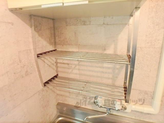 キッチン　上部収納