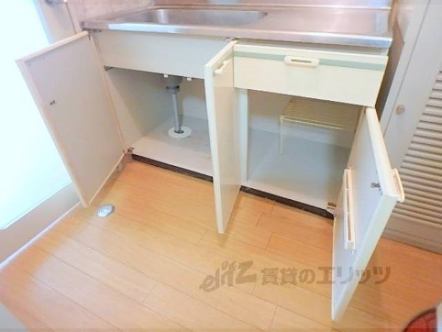 キッチン　下部収納