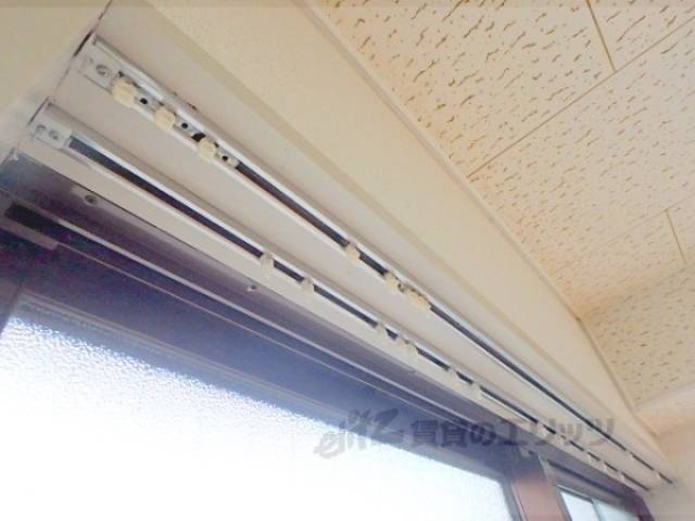 カーテンレール