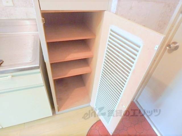 下駄箱　下部収納