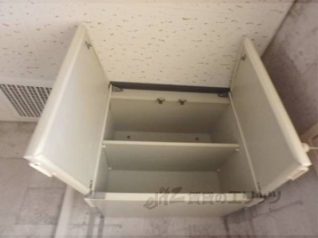 キッチン　上部収納