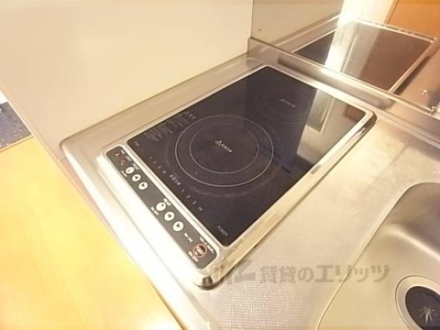 キッチン　電気コンロ