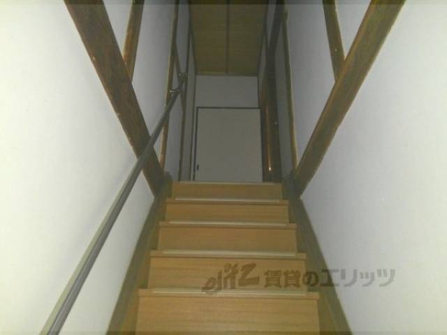 廊下　階段