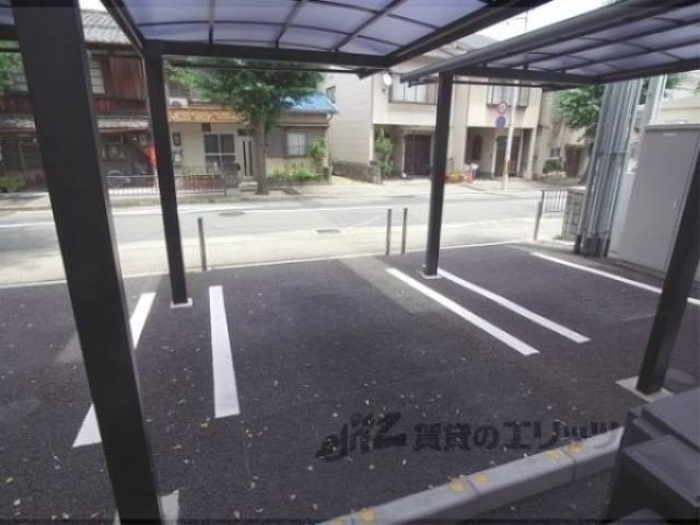 ガレージ