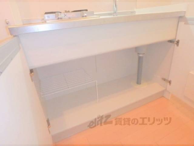 キッチン　収納下