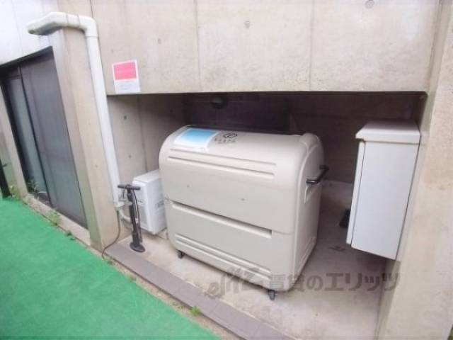 ゴミボックス　入居者専用のゴミボックスです。