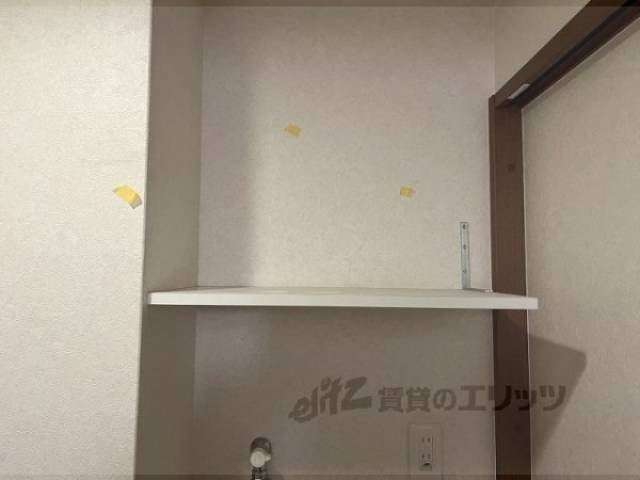 洗濯機置場　上部棚