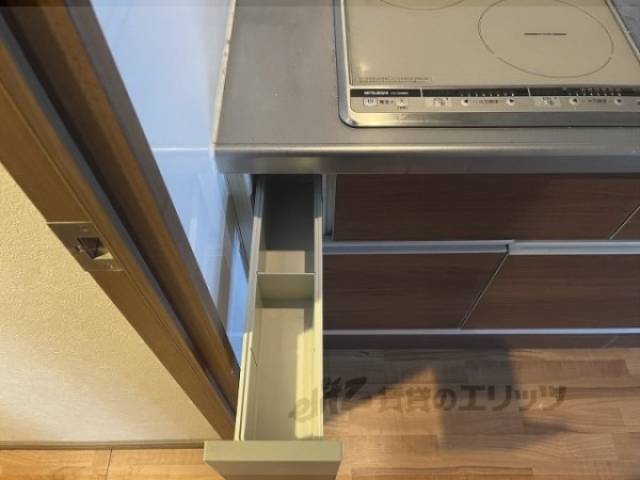 キッチン　引出