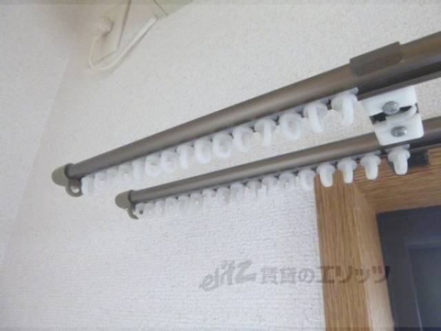 カーテンレール