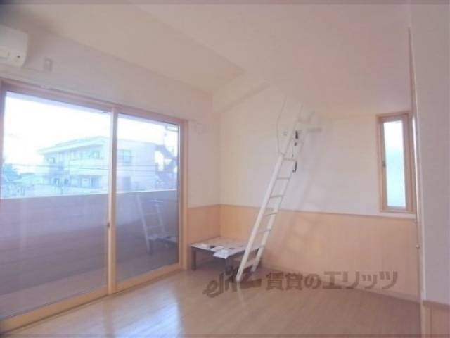 居室　綺麗でおしゃれな内装です。