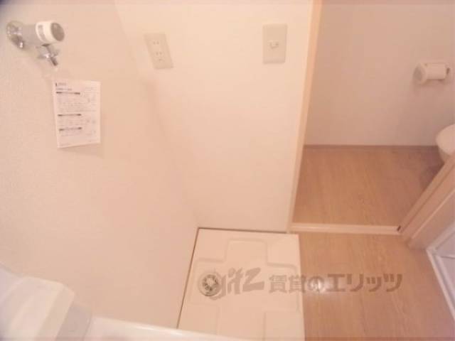 洗濯機置場　室内に置けるので雨の日も安心。