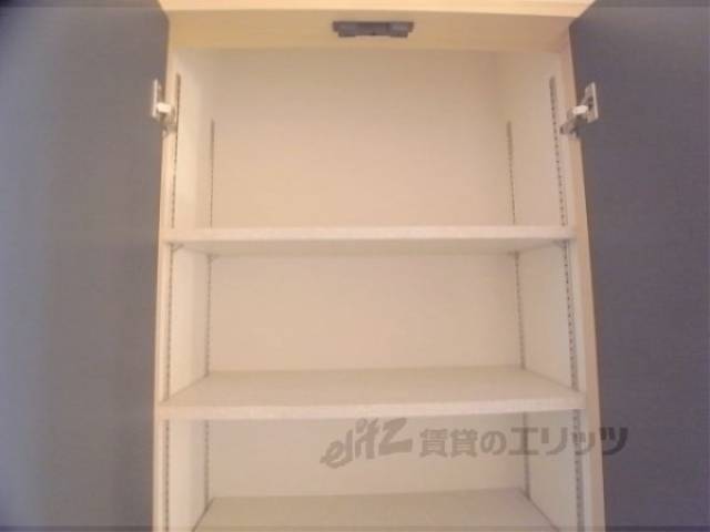 下駄箱　ブーツも収納できる広さです。