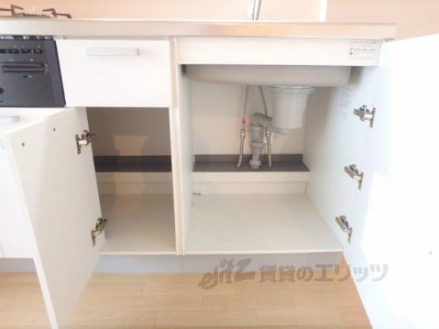 キッチン　下部収納