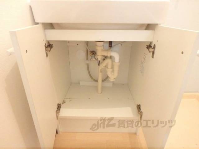 洗面所　下部収納