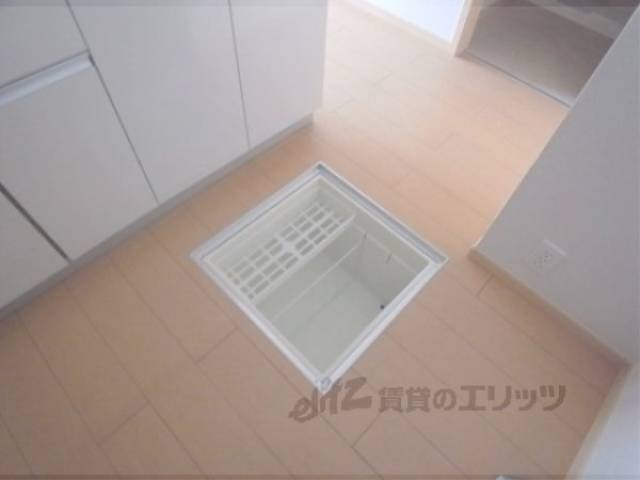 収納　床下収納