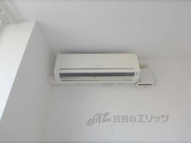 エアコン　リビング