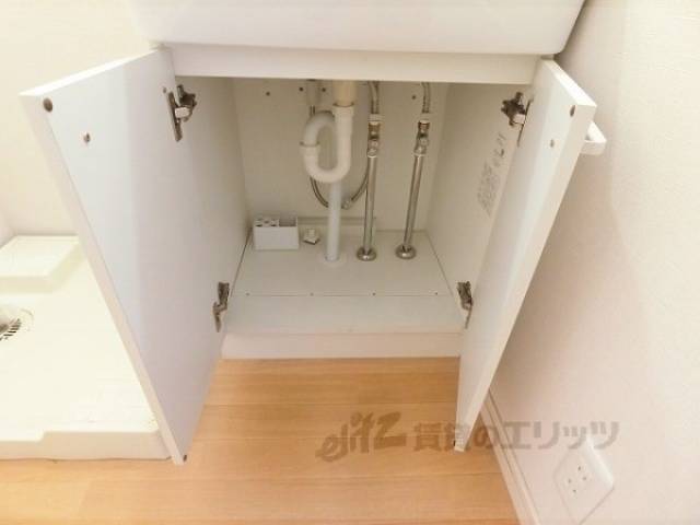 収納　洗面台下