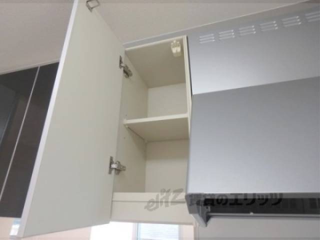 キッチン　キッチン上部収納