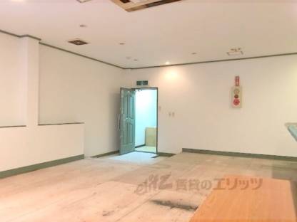 店舗内