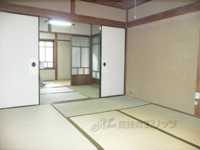 和室　落ち着いた雰囲気の和室です