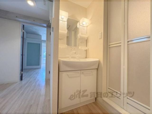 洗面所　独立洗面台