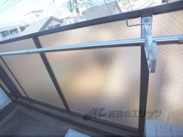 ベランダ　物干しざお