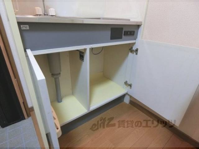 キッチン　キッチン下部収納