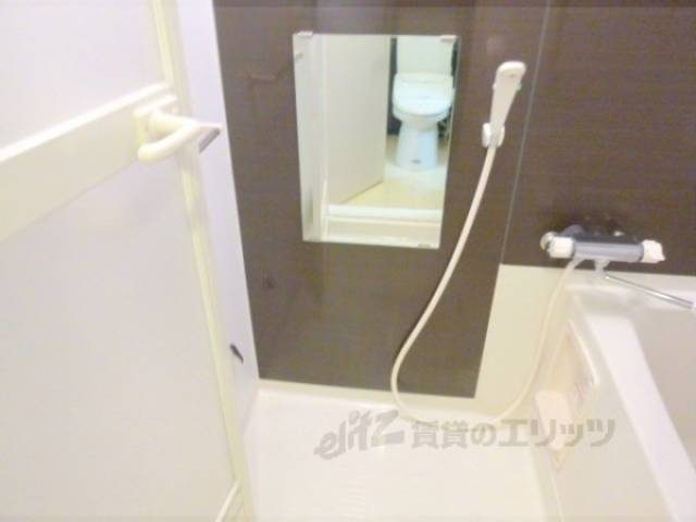 風呂　大きめの鏡です