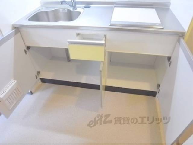 キッチン　下部収納