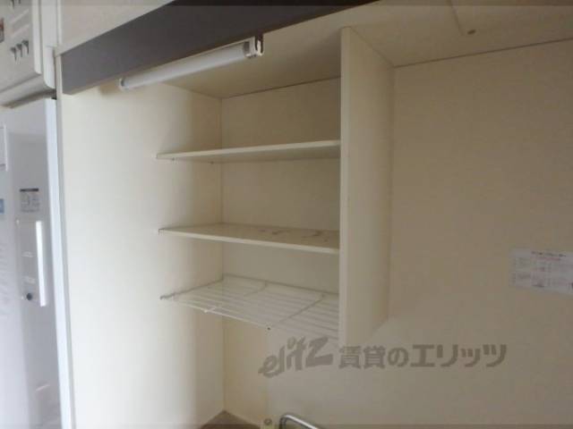 キッチン　棚