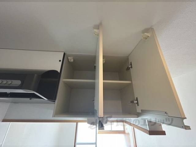 キッチン　上部収納