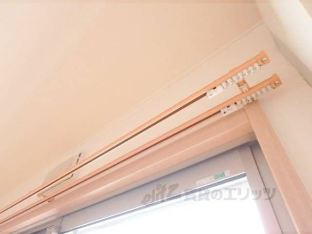 カーテンレール